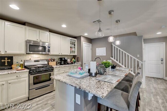 Building Photo - Inspirada Townhome!!