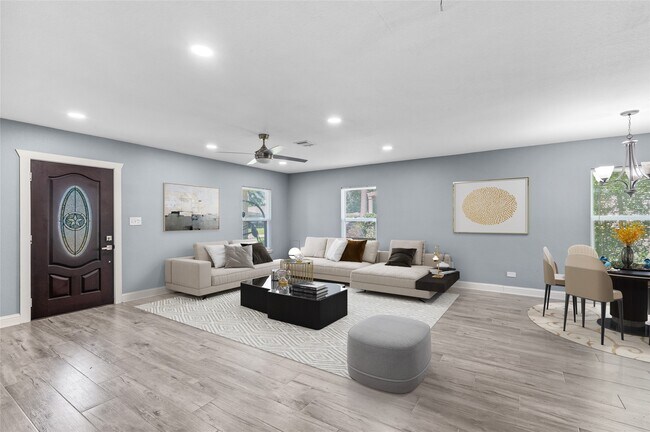 Building Photo - 3853 Rosedale St