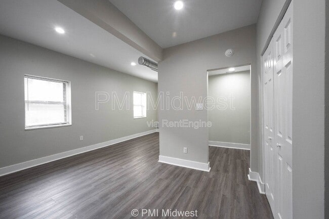 Building Photo - 2060 N Delaware St