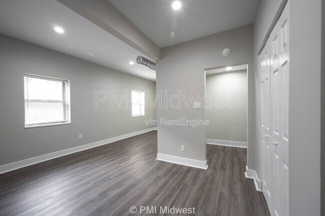 Building Photo - 2060 N Delaware St