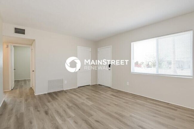 Foto del edificio - 4634 E 13th St