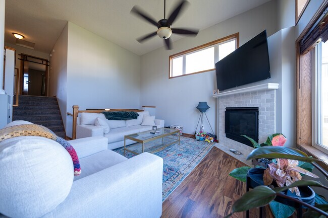 Foto del edificio - 18904 Inca Ave