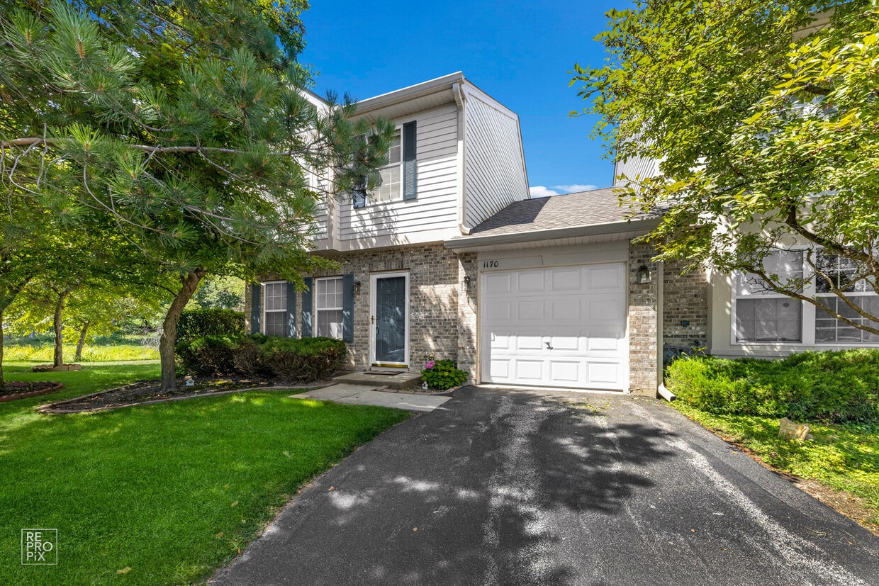 Primary Photo - 1170 N Nature Ct