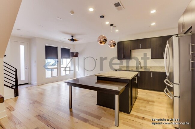Building Photo - 2448 Aperture Cir