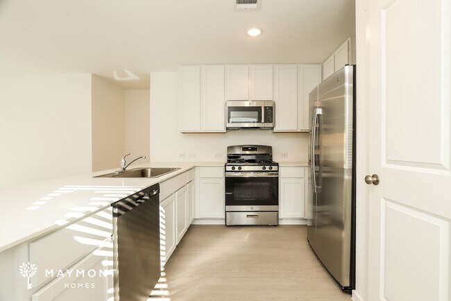 Building Photo - 14815 Warwick Shire