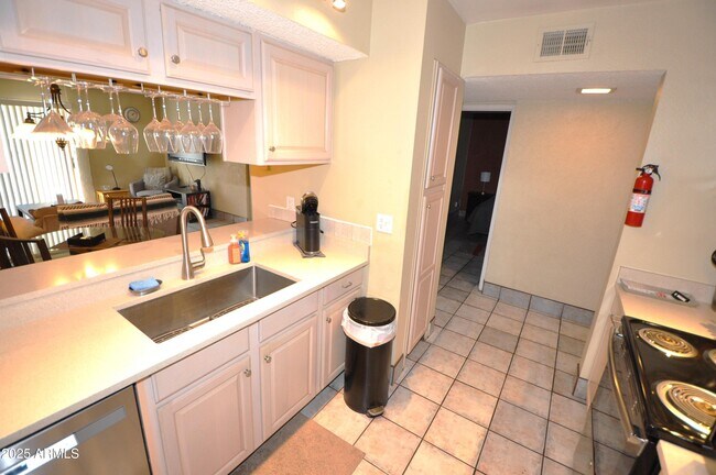 Foto del edificio - 3313 N 68th St