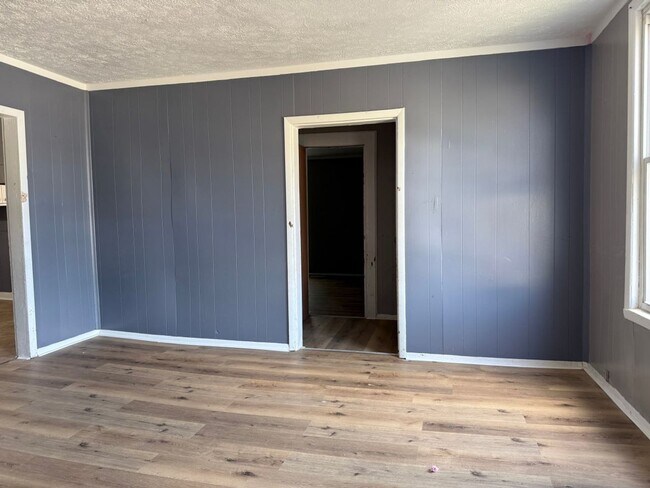 Foto del edificio - Charming Home Available