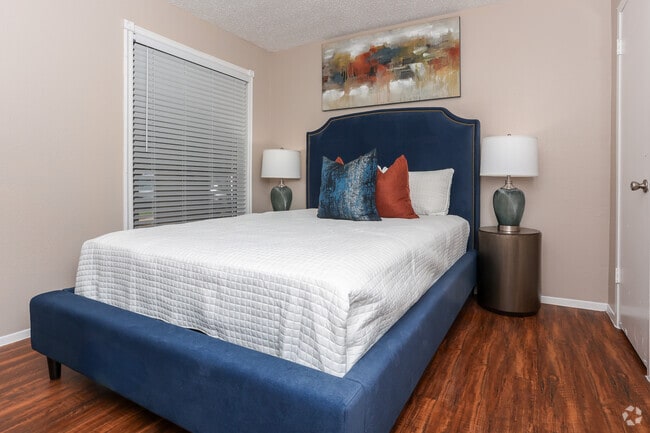 2BR, 2BA - 942SF - Bedroom - Stonegate Apartments