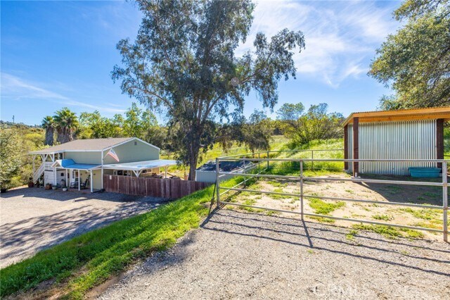 Building Photo - 1720 Vista Del Lago