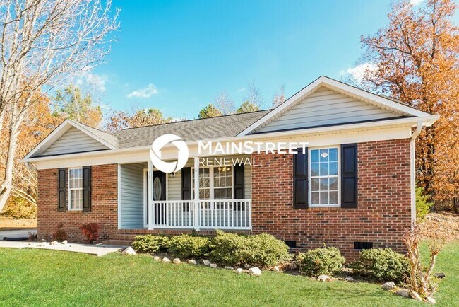 Foto del edificio - 3 Bedroom Pet-Friendly Home in Thomasville, NC with Main Street Renewal