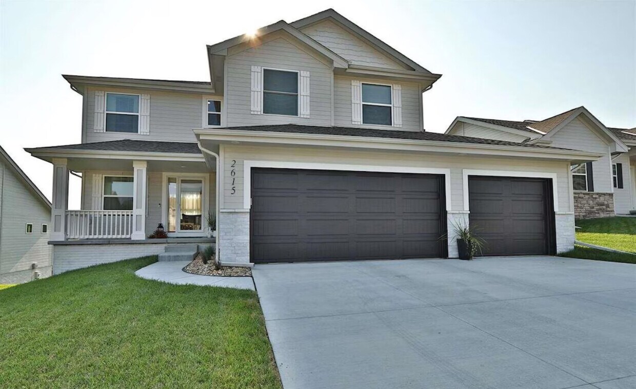Foto principal - 2615 N 166th St