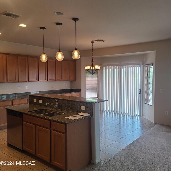 Foto del edificio - 7448 E Sycamore Park Blvd