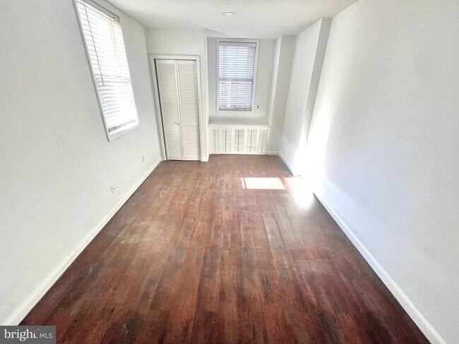 Foto del edificio - 924 Catharine St