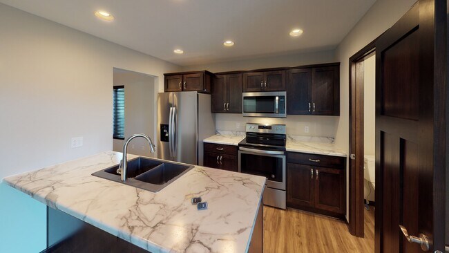 Building Photo - 9420-9422 W Gert St (Alpha Team)
