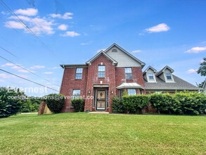 Building Photo - 5240 Shady Ridge Dr