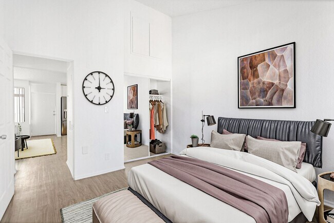 Foto del interior - Vanowen Square