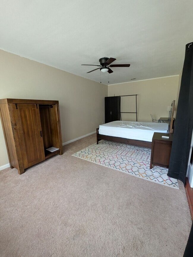 Foto del edificio - Oakland Terrace rental home