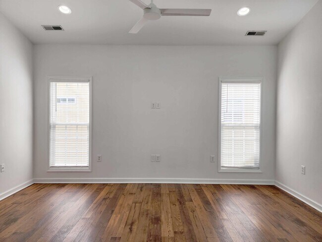 Foto del edificio - 105 Weatherboard Court