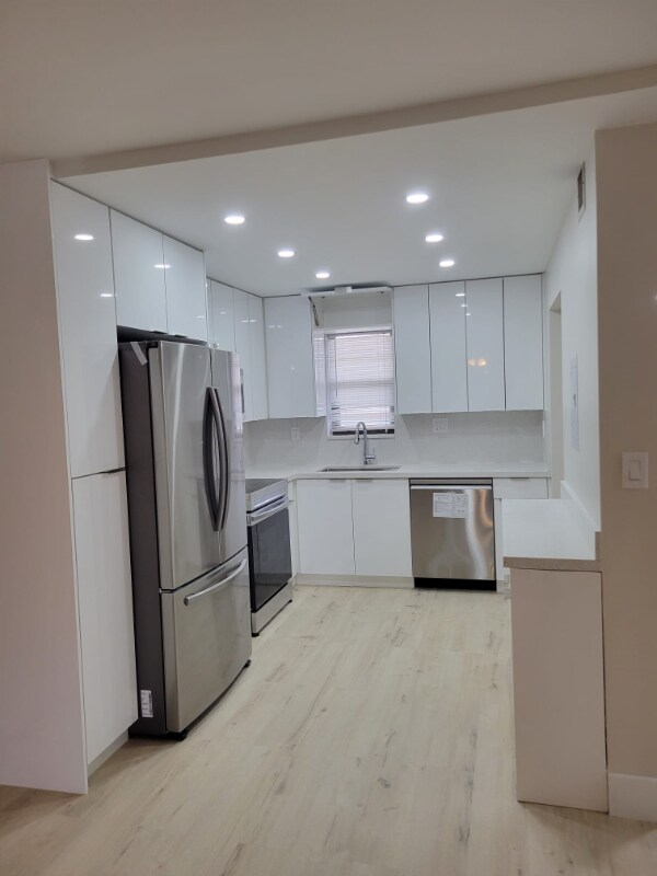 9370 SW 8th St Unit 211, Boca Raton, FL 33428 Condo for Rent in Boca