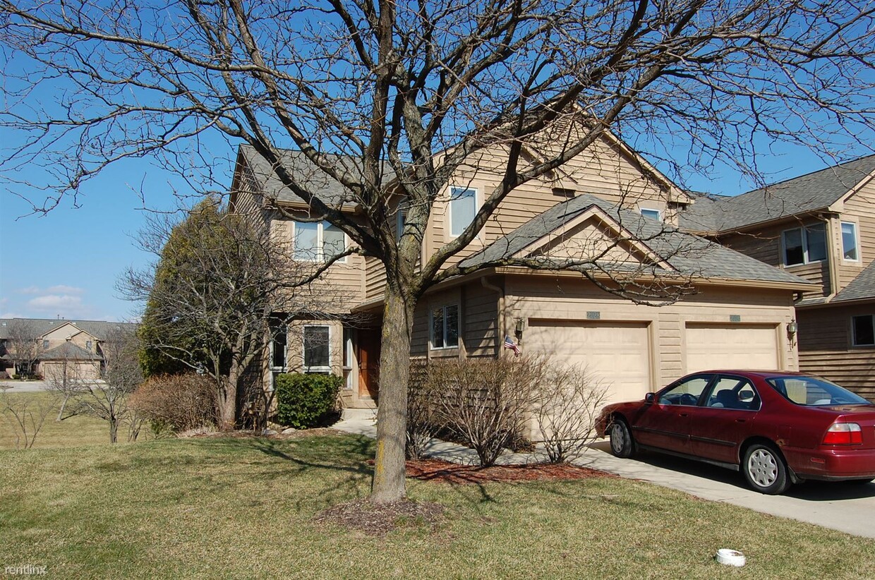 Primary Photo - 3 br, 2.5 bath Condo - 2028 Bancroft Dr
