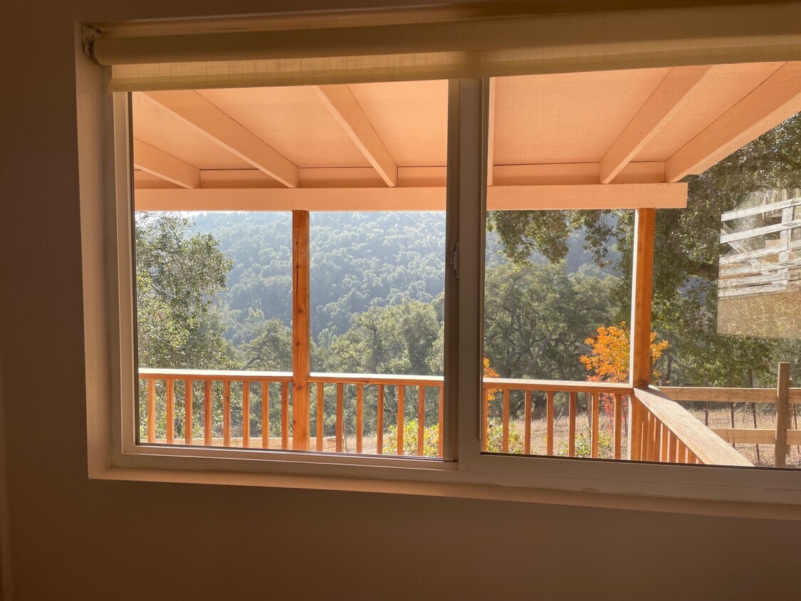 Foto del edificio - 3275 Ridge Rd