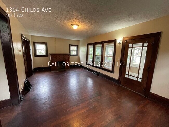 Foto del edificio - Four bedroom two bathroom home for rent