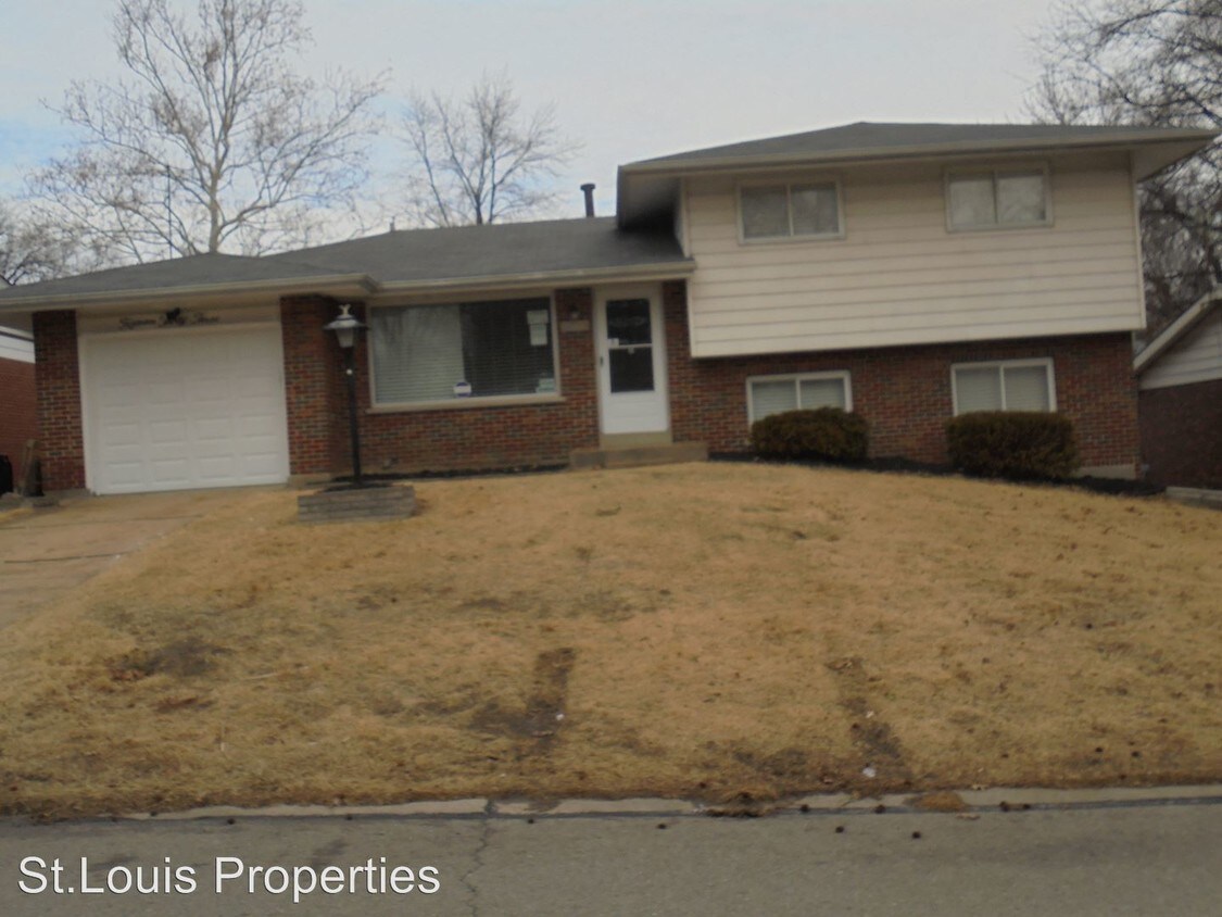 Primary Photo - 5 br, 2.5 bath House - 1533 Cove Ln