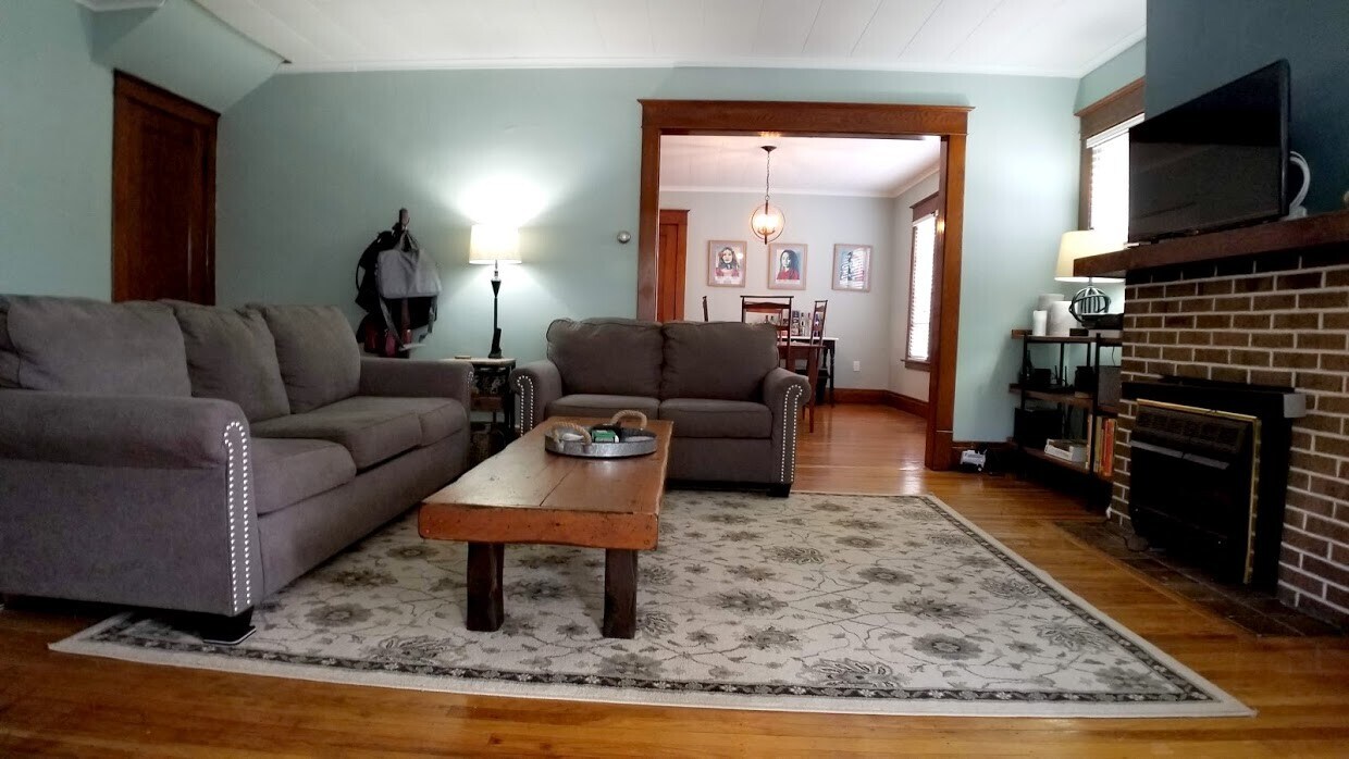 Living Room - 42 Carmel Rd