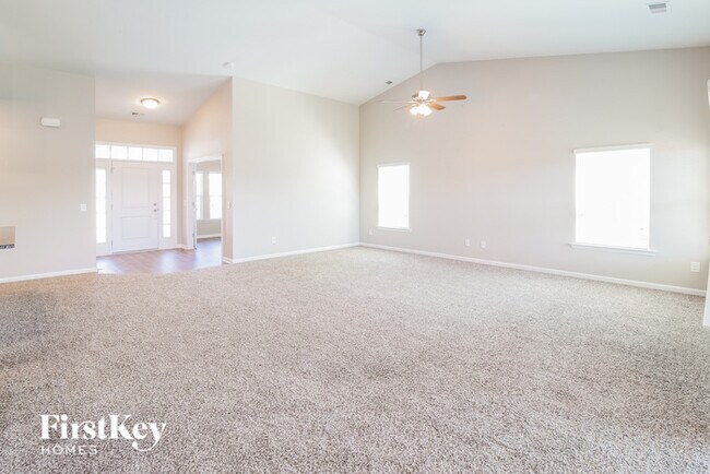 Building Photo - 301 Witch Hazel St
