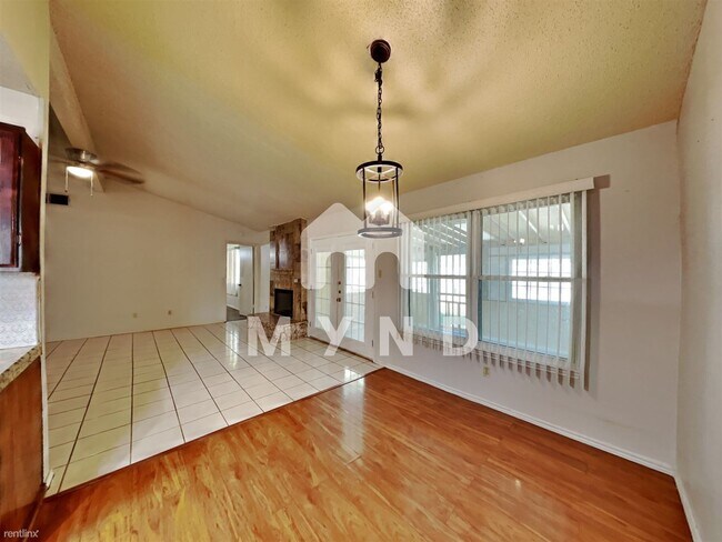 Foto del edificio - 3 br, 2 bath House - 189 Meadowland