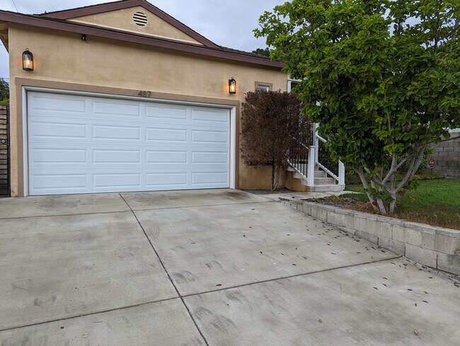 Front driveway - 487 W Terrace St