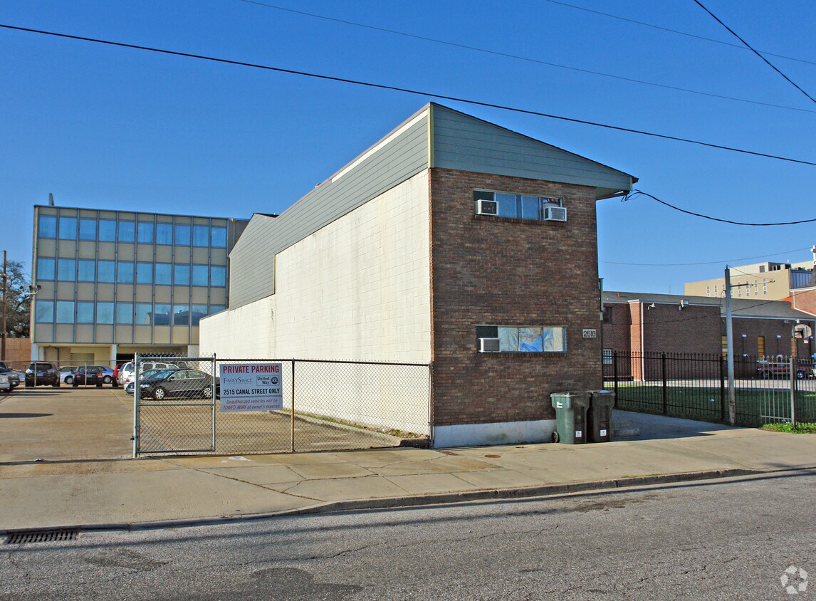 Building Photo - 2518 Iberville St