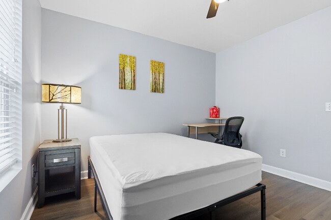 Foto del edificio - 1624 N Cherry St
