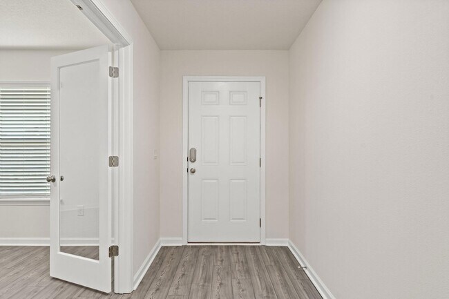 Foto del edificio - 794 Riverwalk Cir