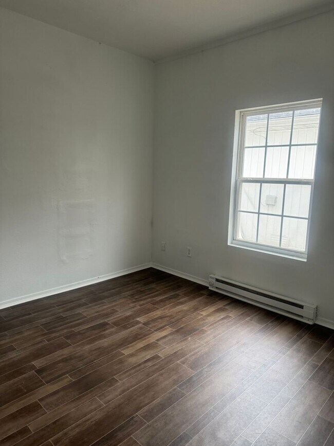Foto del edificio - Clean cute  3 bedroom 1 bath home