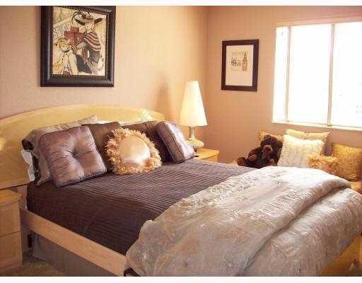 Building Photo - 2757 S Evergreen Cir