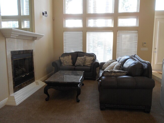 Foto del edificio - 7210 N Michelle Ave