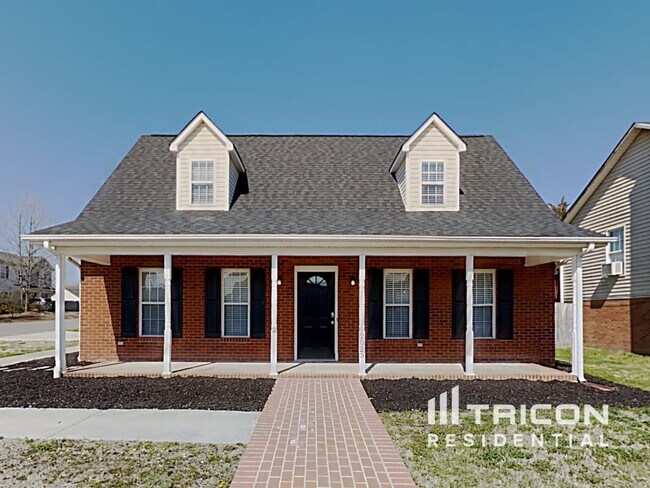 Building Photo - 2025 Hogan Point Drive Winston Salem NC