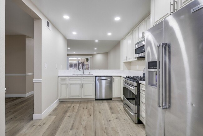 Foto del edificio - 3740 S Bear St
