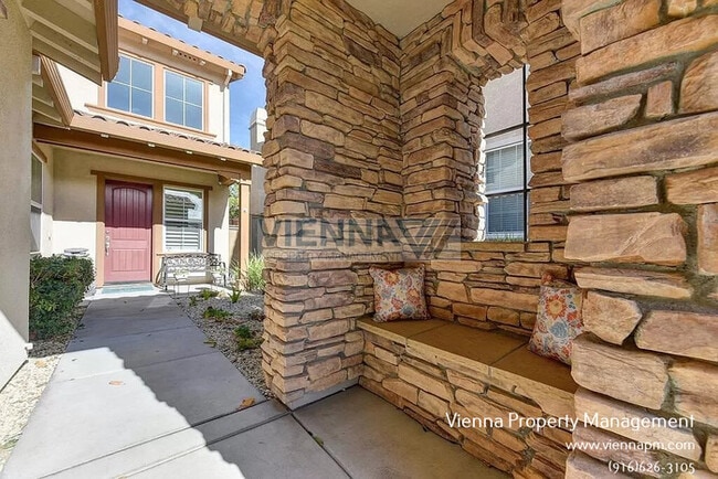 Building Photo - 2175 Red Setter Rd
