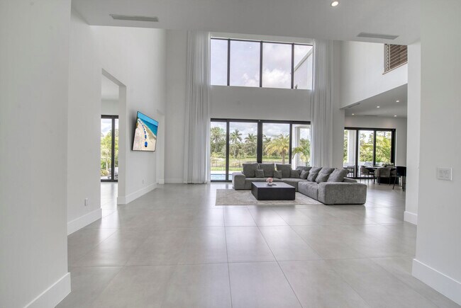 Building Photo - 18473 Symphony Ct