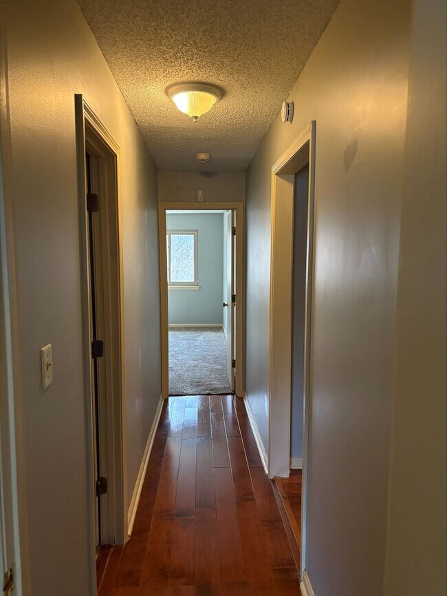 Foto del edificio - 2bed 2.5bath Condo Great Johnson City Location Close to ETSU