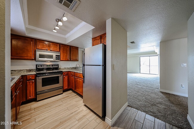 Building Photo - 3435 W Danbury Dr