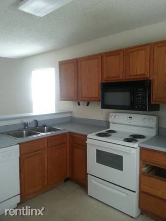 Foto del edificio - 4 br, 2 bath Townhome - 4307 Caleb Ct