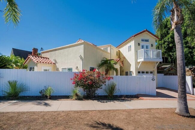 Building Photo - 308 Palm Ave