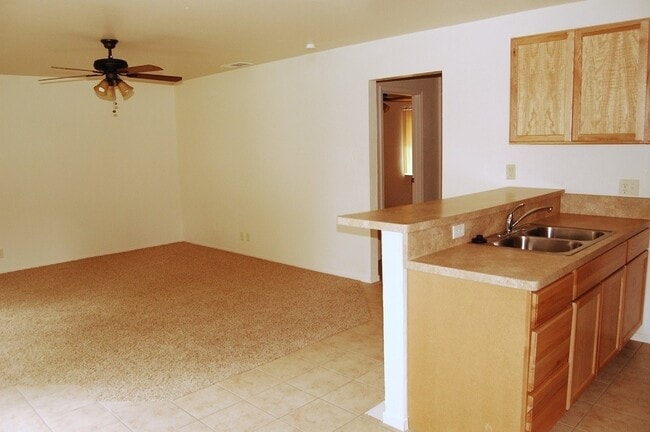 Floorplan - Woodside Gardens Apartments
