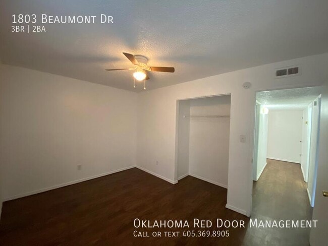 Building Photo - 1803 Beaumont Dr
