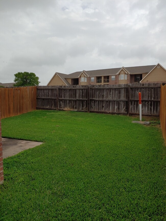Bright Circle Town Homes Apartments in College Station, TX