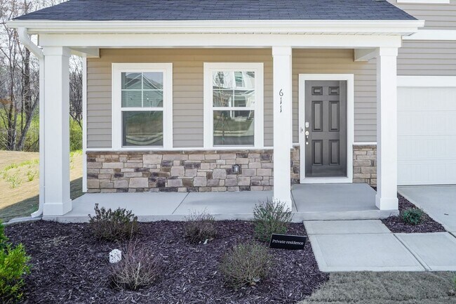 Foto del edificio - NEW Four Bedroom Home!