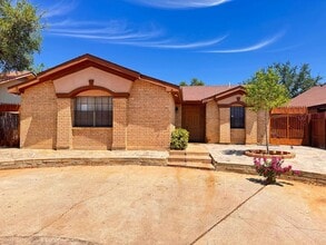 Building Photo - 407 Carreta Ct